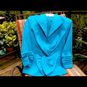 Blouse with peplum design